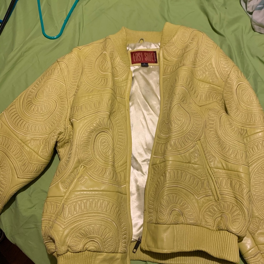 Leather jacket - Picture 2 of 3